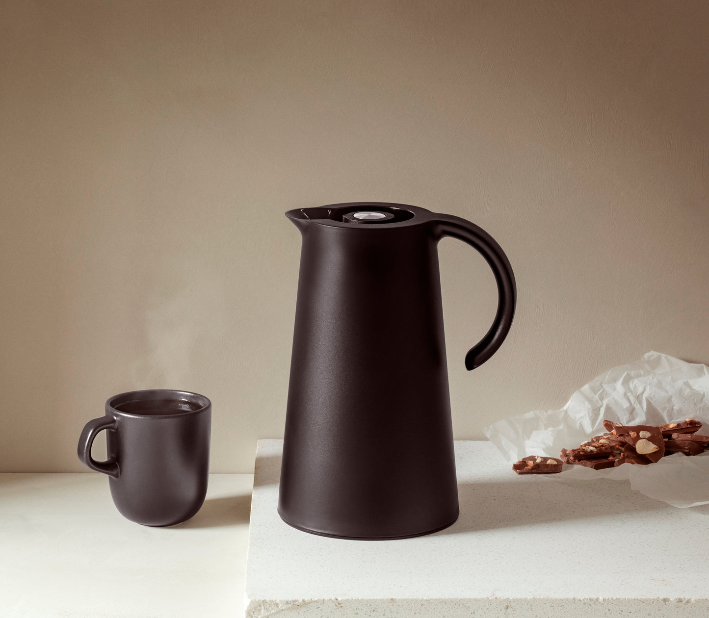 EVA SOLO RISE VACUUM JUG PUSH BUTTON 1 L BLACK MATT