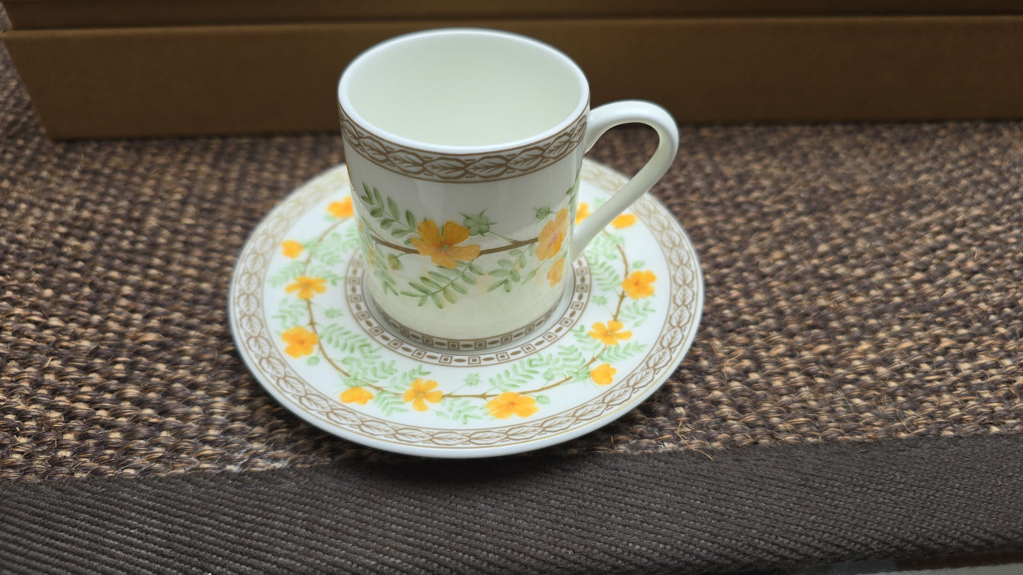 Limited Edition Gift Box Set of 6 Cups & Saucers UAE National Flower Design